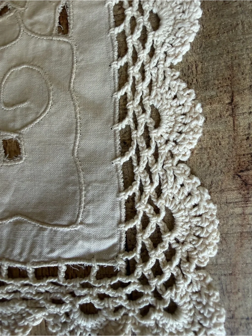 Madeira Crochet Ecru Set of 3 Dresser Scarves